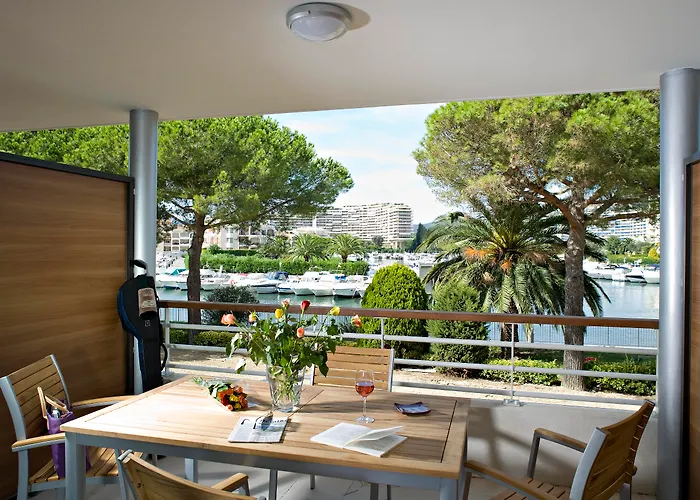 Vacanceole - Residence Carre Marine