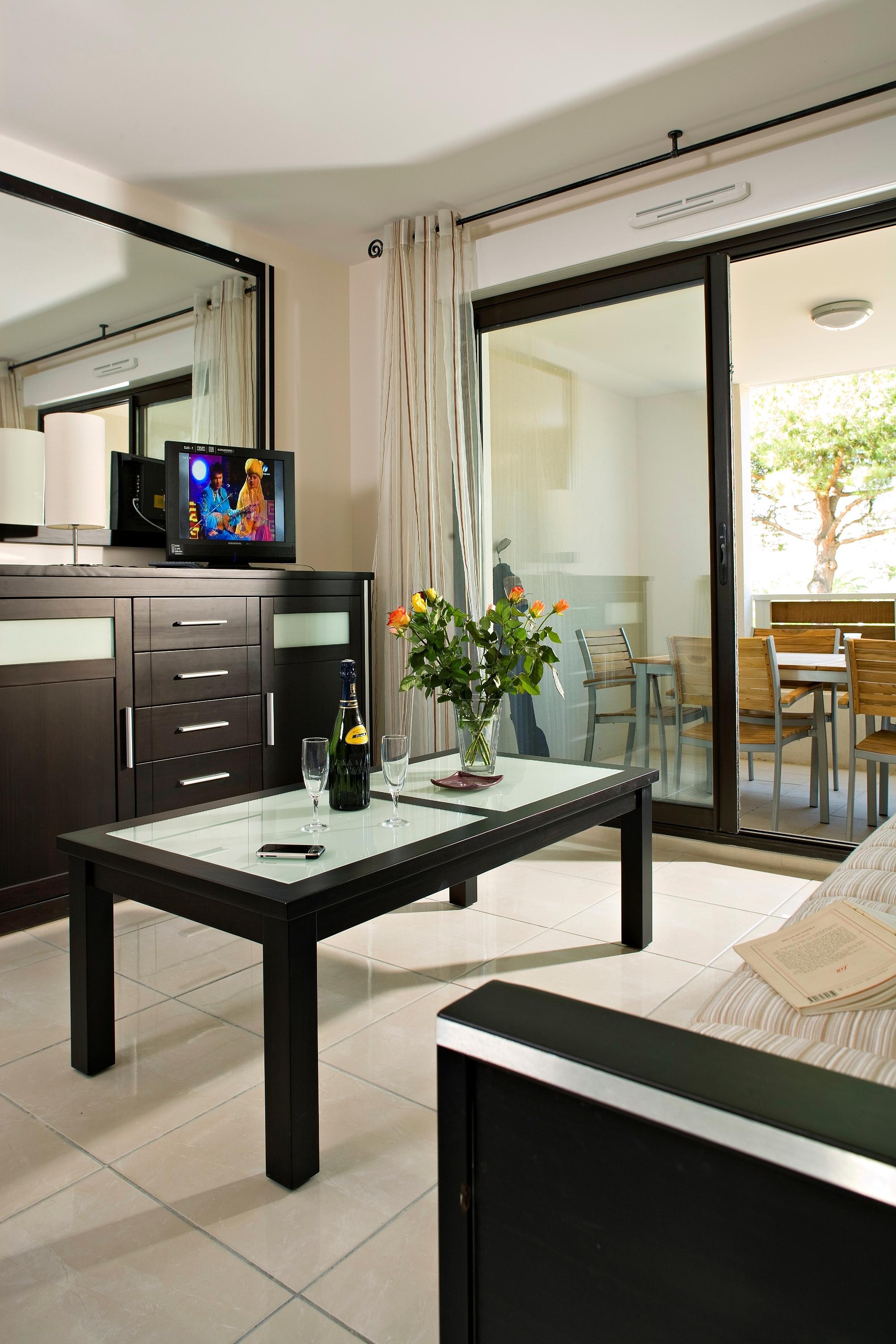 Vacanceole - Carre Marine Aparthotel Mandelieu-la-Napoule
