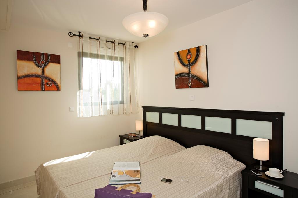 Vacanceole - Carre Marine Aparthotel Mandelieu-la-Napoule