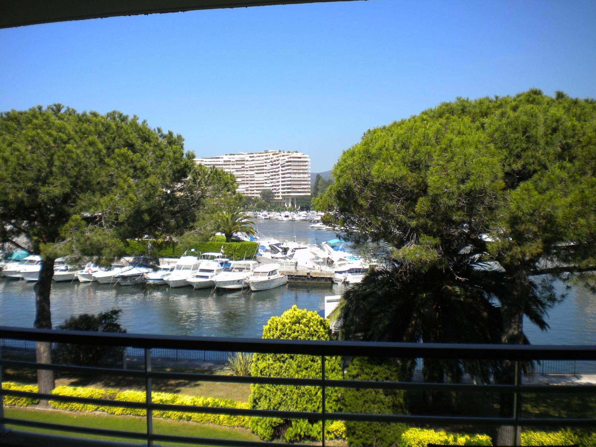 Vacanceole - Carre Marine Mandelieu-la-Napoule
